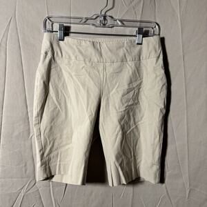 Kahki Ashley Crown & Ivy Shorts size 6